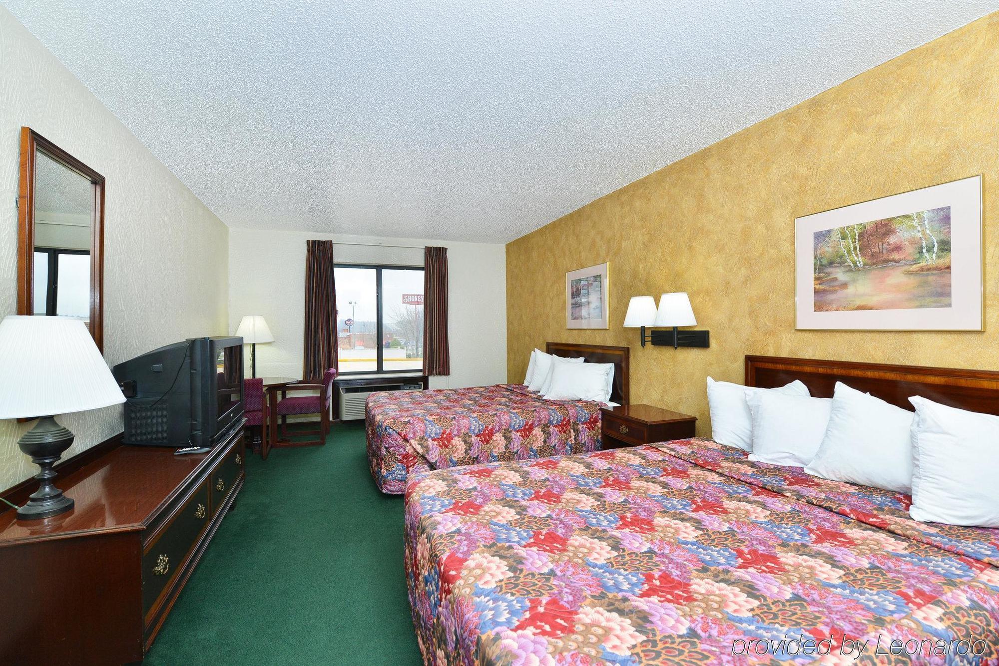 Days Inn By Wyndham Ozark Springfield Екстериор снимка